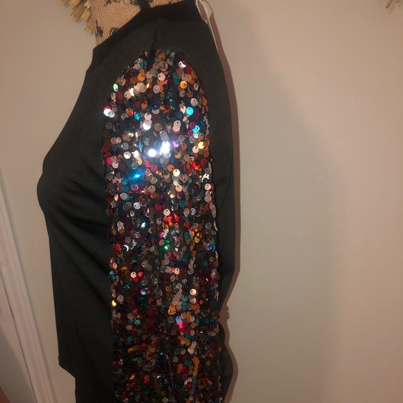 🎉 Stylish Party Top 🎉 - Picture 2 of 3